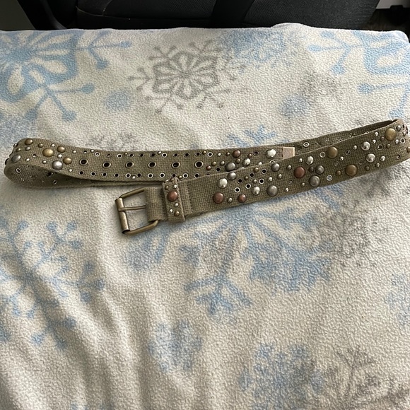 Express army green stud belt - Picture 2 of 3